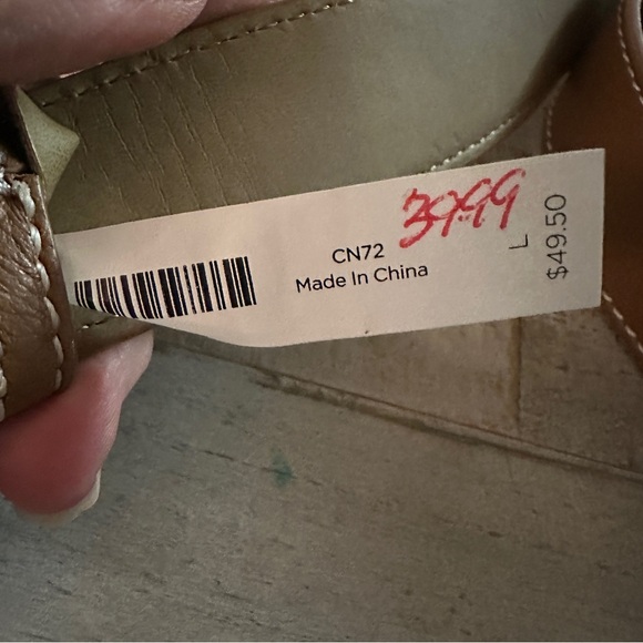 Talbots Camel Leather Belt with Silver Buckle - Picture 4 of 10